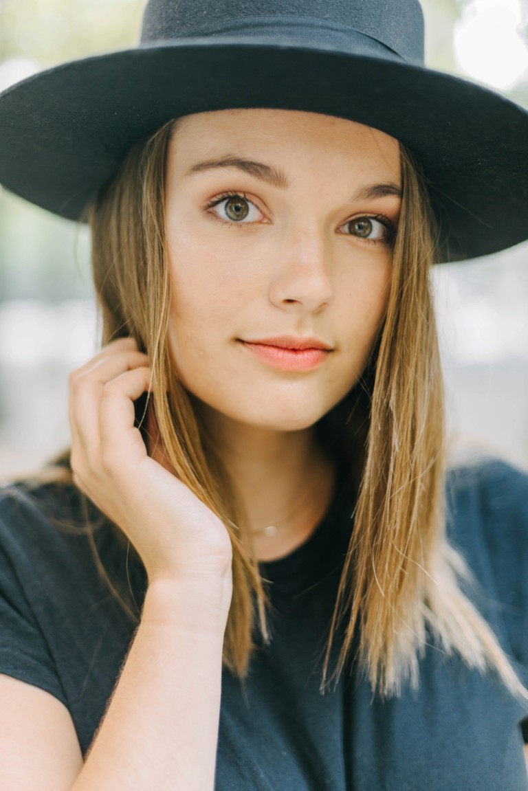 Hannah Payne | Seattle Portrait Session | Angelika Johns Photography